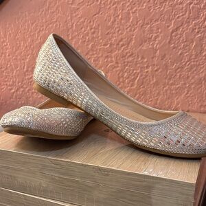 Benjamin Walk Glittering Beige Flats